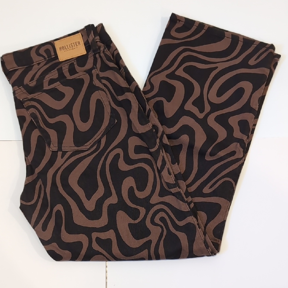 Hollister low rise swirl print dad jeans in brown and black - Picture 2 of 11